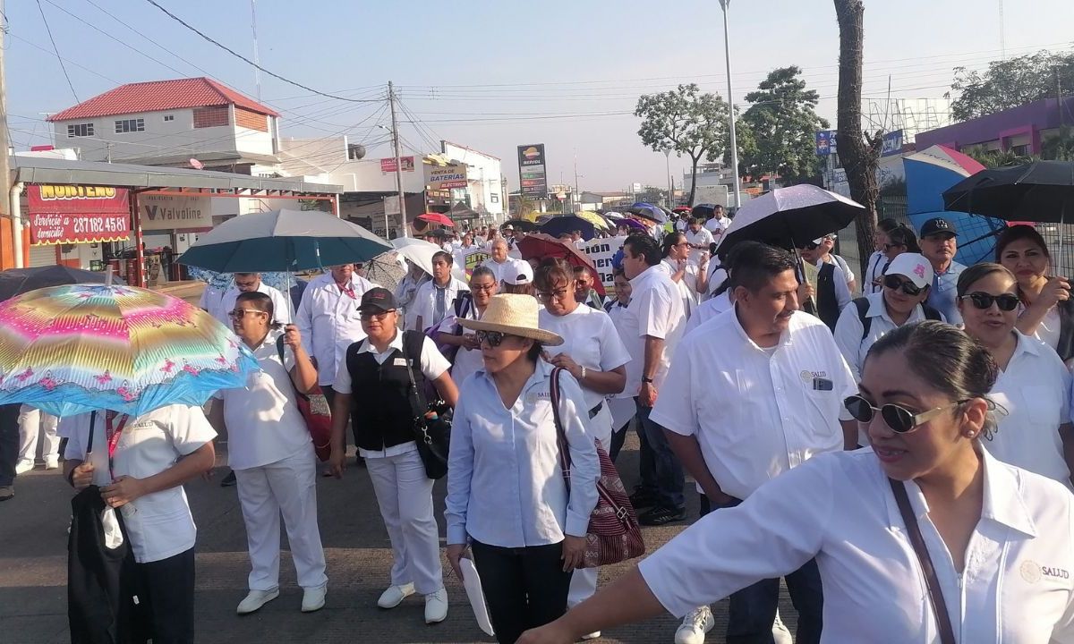 Trabajadores de Salud anuncian bloqueos carreteros en Oaxaca