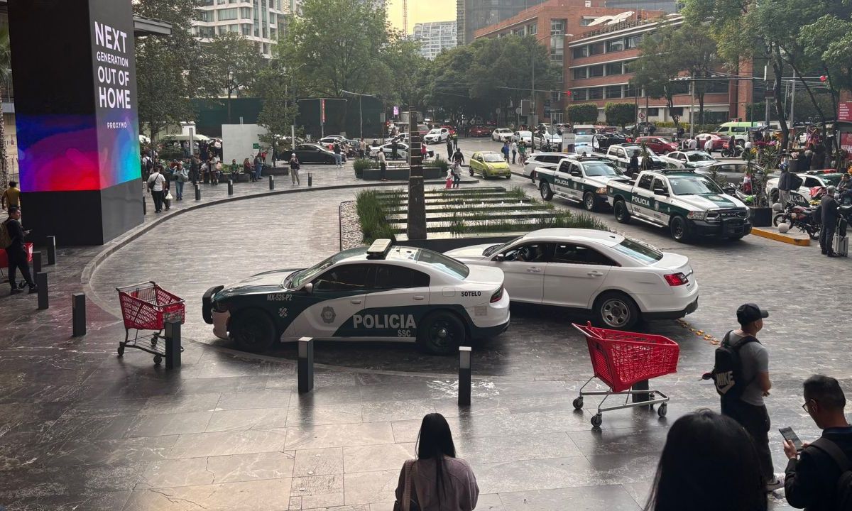 Reportan balacera en el centro comercial Miyana en Polanco