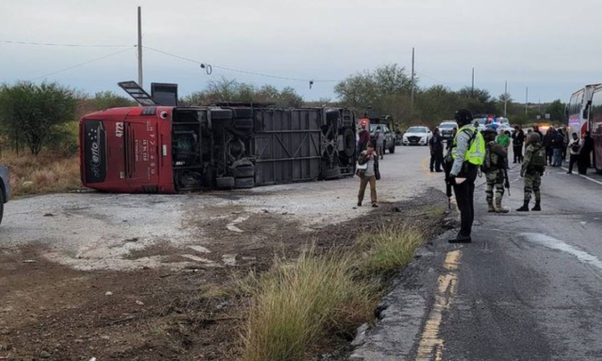 Vuelca autobús con migrantes en Tamaulipas; hay 8 heridos