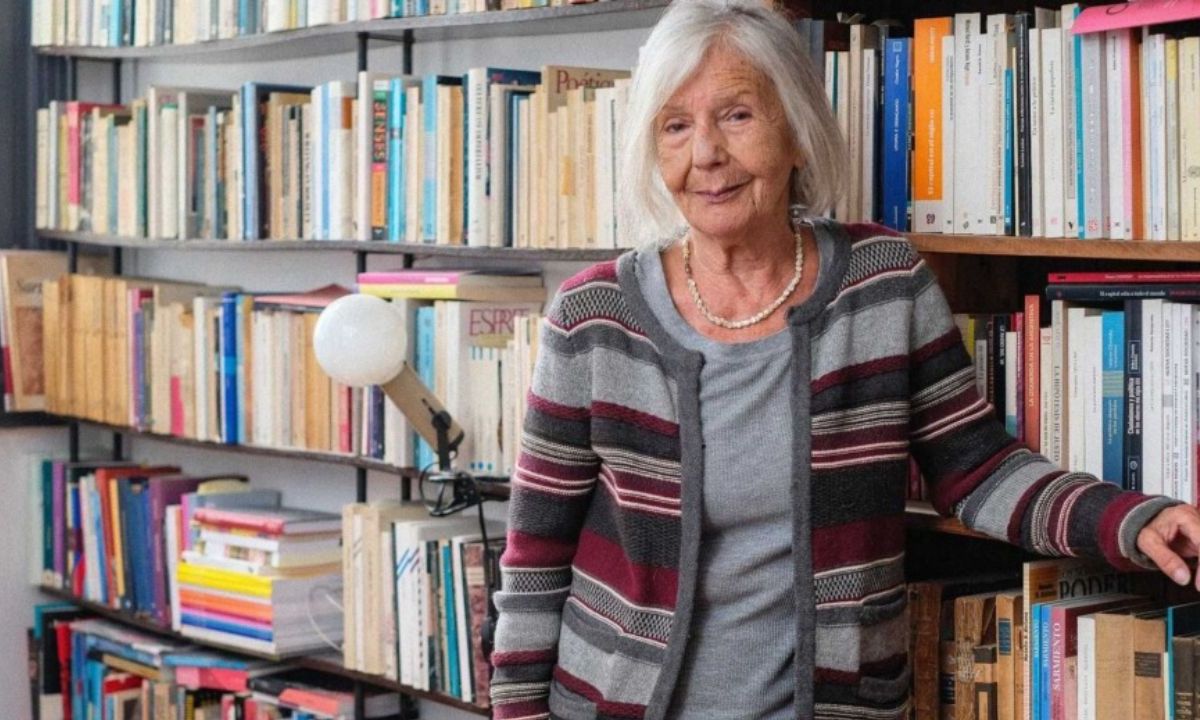 Tras estar internada a causa de un accidente cerebrovascular, falleció a los 82 años la escritora y periodista argentina Beatriz Sarlo.