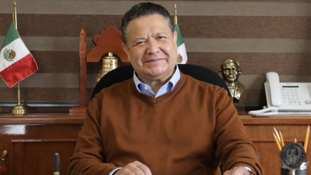 Gobernador de Hidalgo, Julio Menchaca