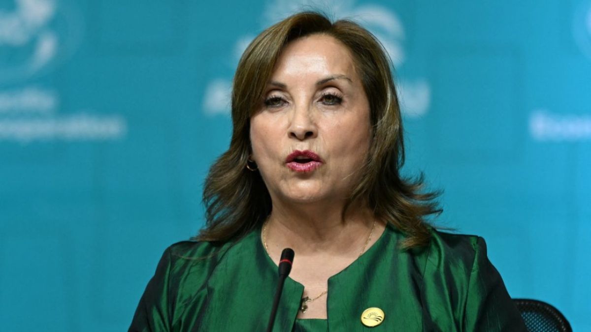 Presidenta de Perú, Dina Boluarte en conferencia de prensa.