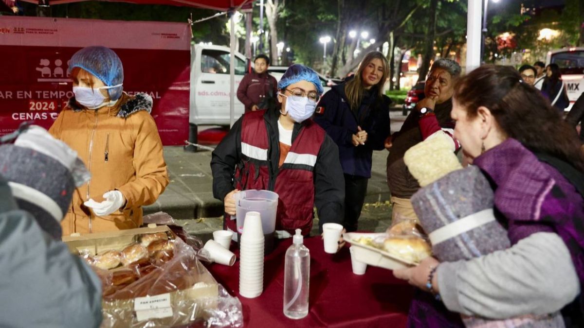 La alcaldía Coyoacán se unió a la Campaña Invernal del gobierno de la CDMX con la entrega de cobijas y alimentos a personas vulnerables.