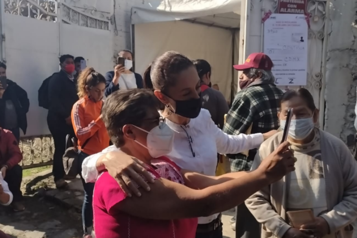 Foto: Armando Yeferson | "¡Viva la democracia!" dice Sheinbaum tras participar en la Revocación de Mandato