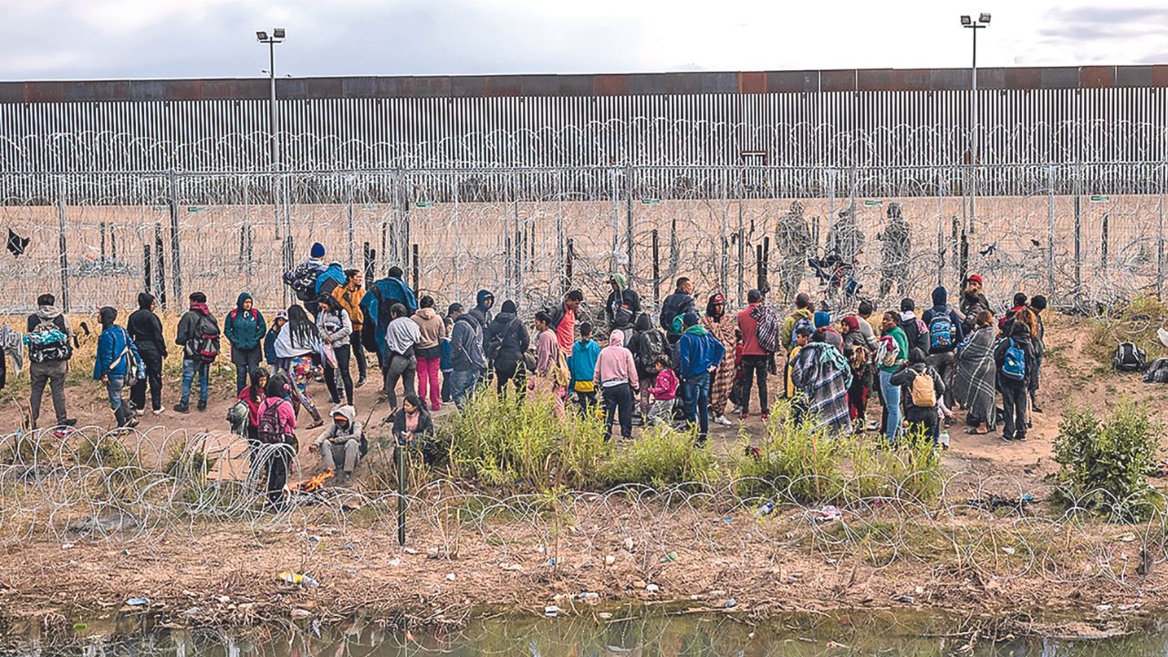 MEDIDA. Al menos 222 ilegales podrían ser deportados, dio a conocer Greg Abbott, luego de que se vulneró la seguridad fronteriza.