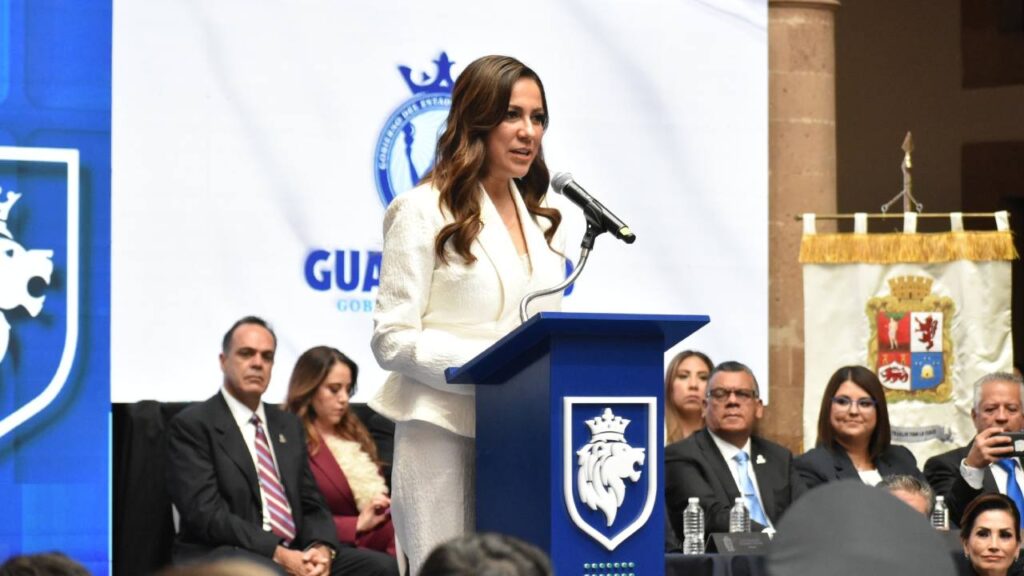 La Gobernadora de Guanajuato, Libia Dennise García, durante una conferencia en el estado.