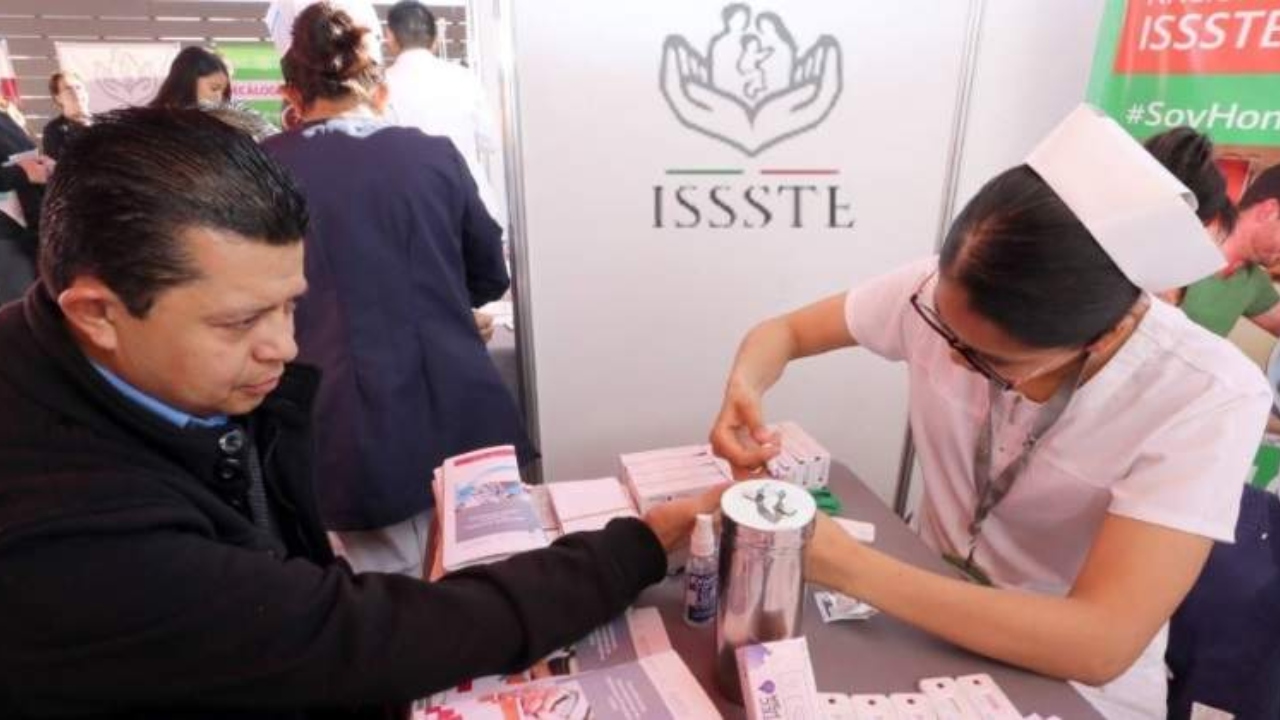 Sheinbaum busca subir sueldos de trabajadores del ISSSTE