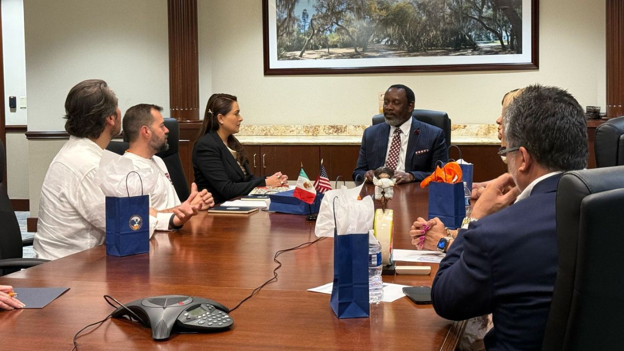 Tere Jiménez se reunió con el alcalde del condado de Orange, Florida, Jerry Demings, con el objetivo de generar proyectos conjuntos que beneficien a ambas regiones.