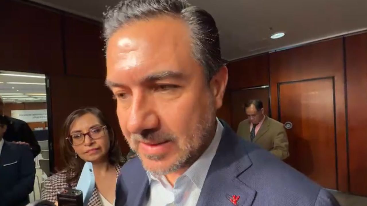 Miguel Ángel Yunes calificó de "vil mentira" la acusación de presunto lavado de dinero que hizo Rocío Nahle, gobernadora de Veracruz en su contra.