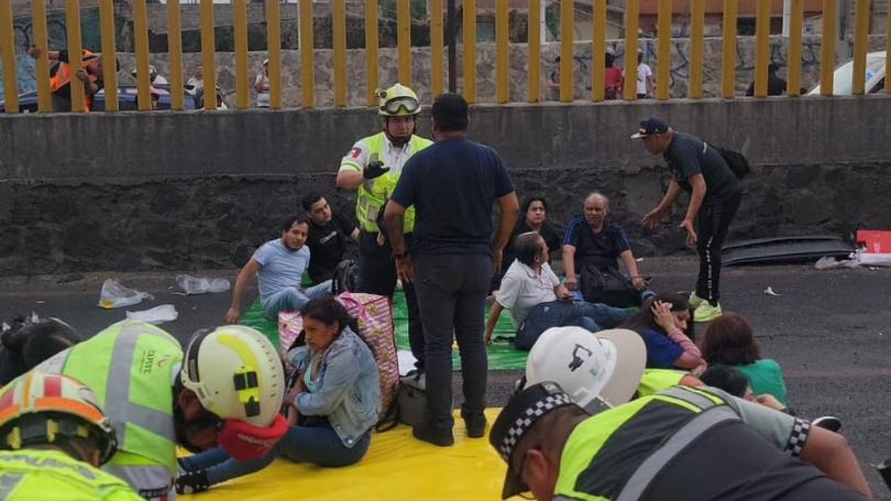 Las autoridades exhortan a la población a compartir esta información para que los familiares de los afectados puedan acudir a los hospitales correspondientes