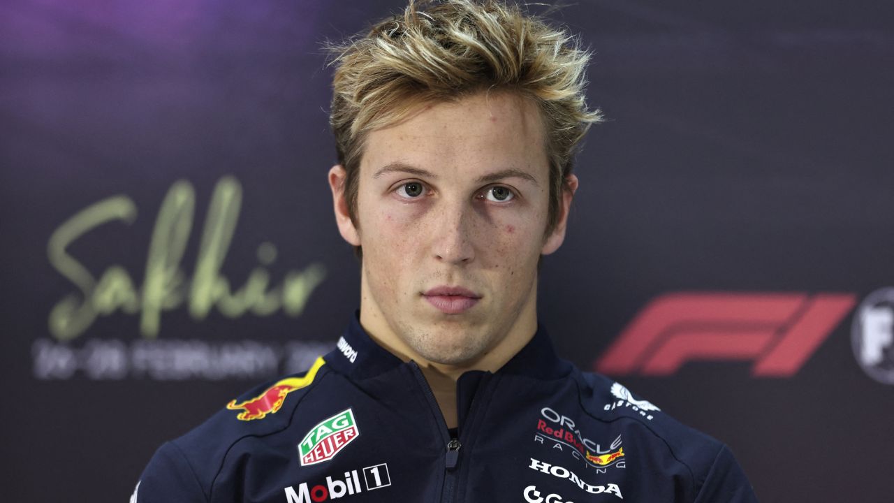 El piloto neozelandés de Red Bull Racing, Liam Lawson, en una conferencia de prensa
