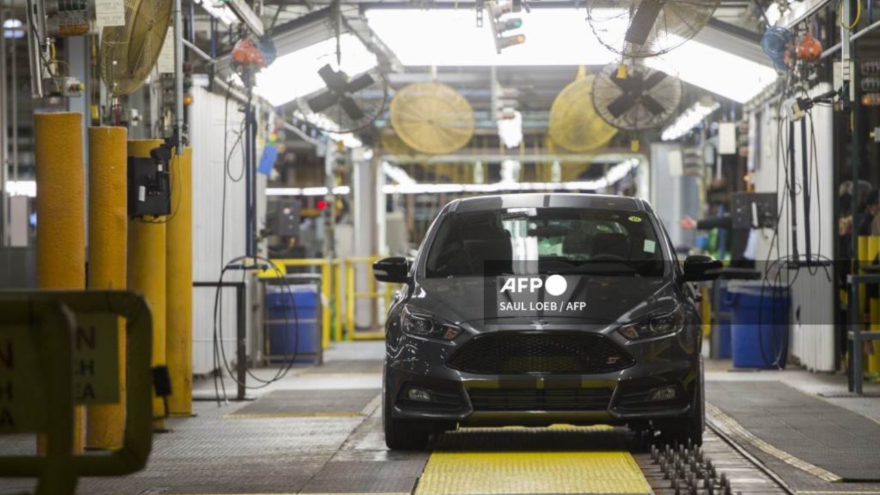 Marco Rubio y Juan Ramón de la Fuente acuerdan proteger la industria automotriz.