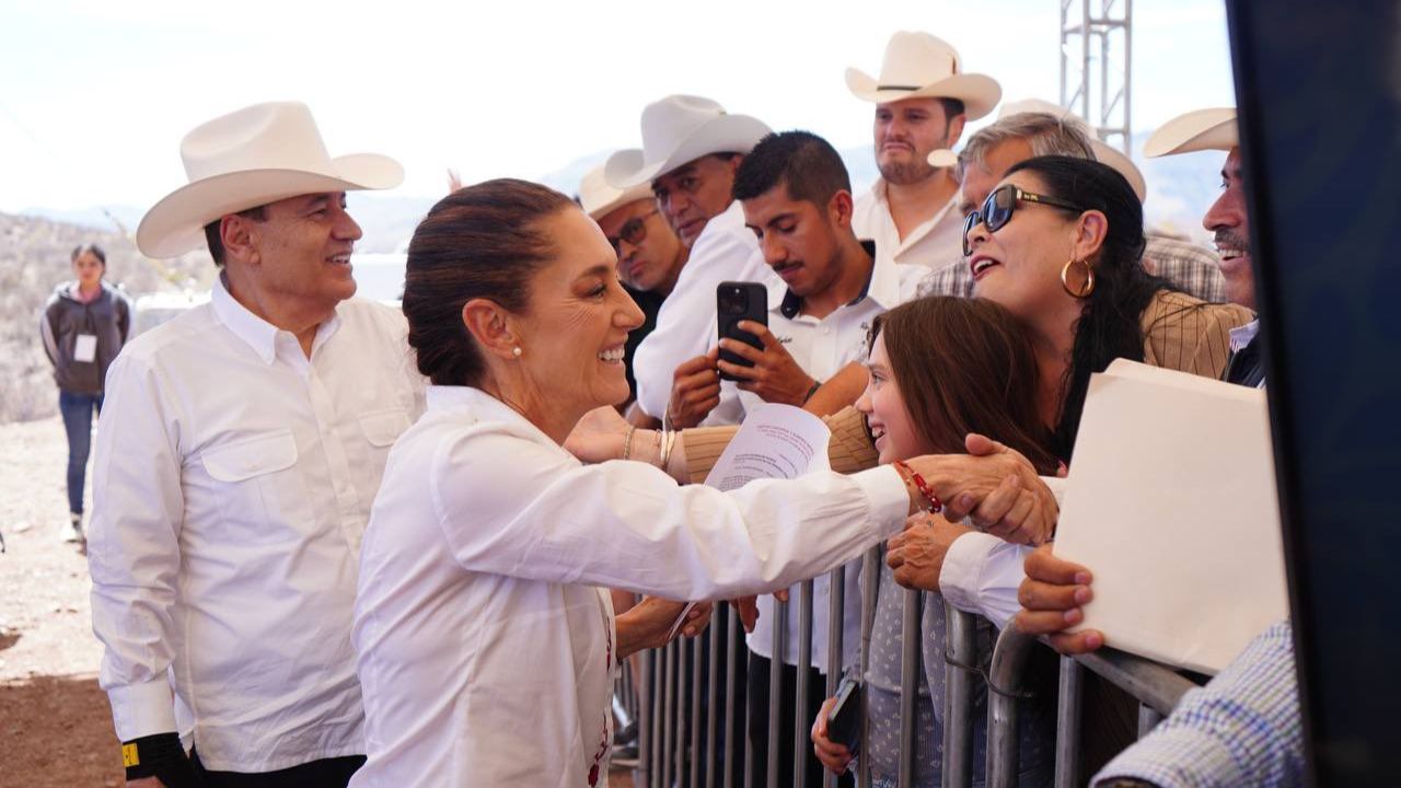 Desde Bavispe, Sonora, Claudia Sheinbaum informó que la obra de la carretera Bavispe-Nuevo Casas Grandes va a generar cerca de 5 mil 600 empleos.