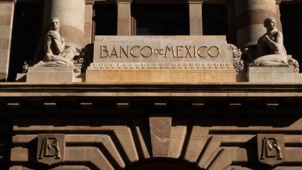 Banxico (Banco de México) recortó la tasa de interés de referencia 50 puntos base.