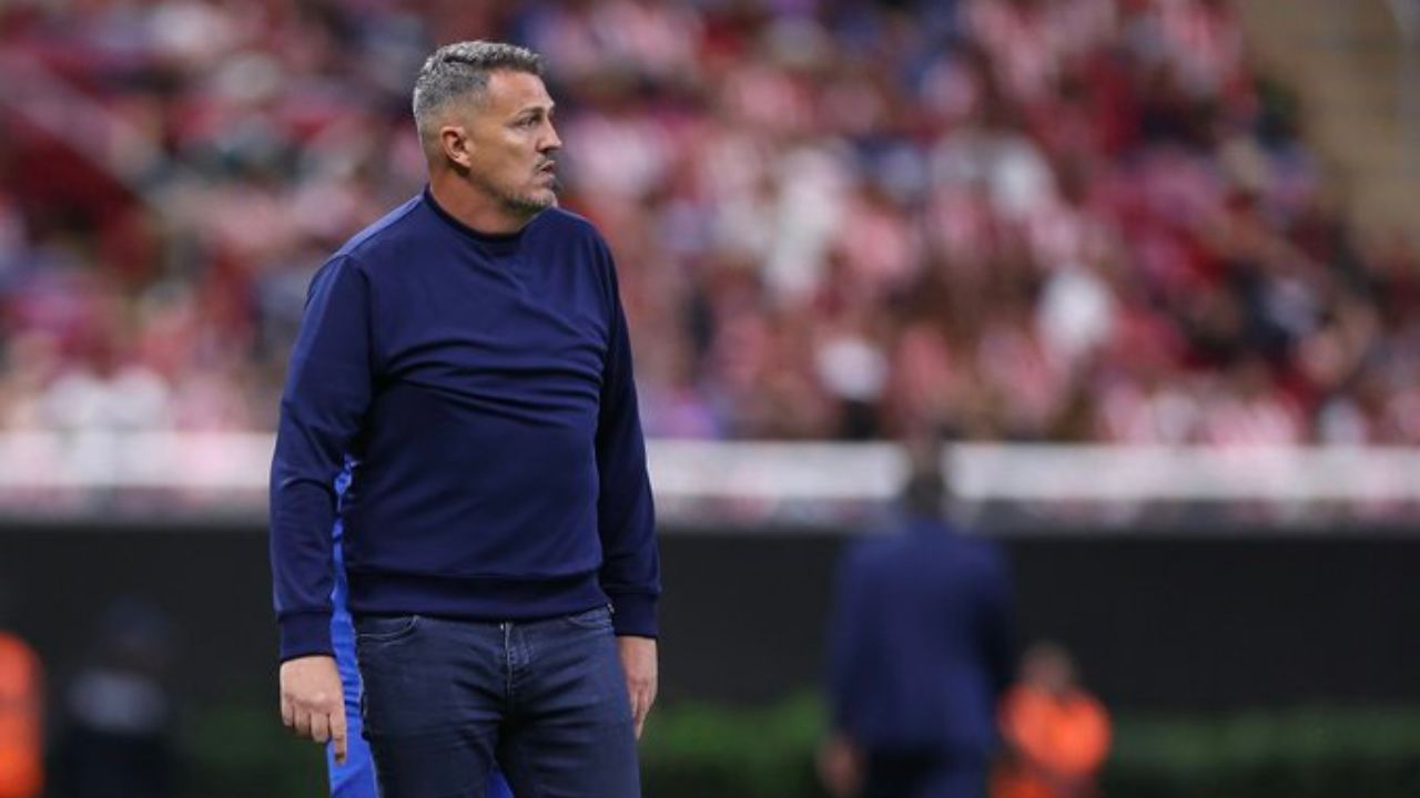 Óscar García Junyent finalizó su proceso al frente de las Chivas.
