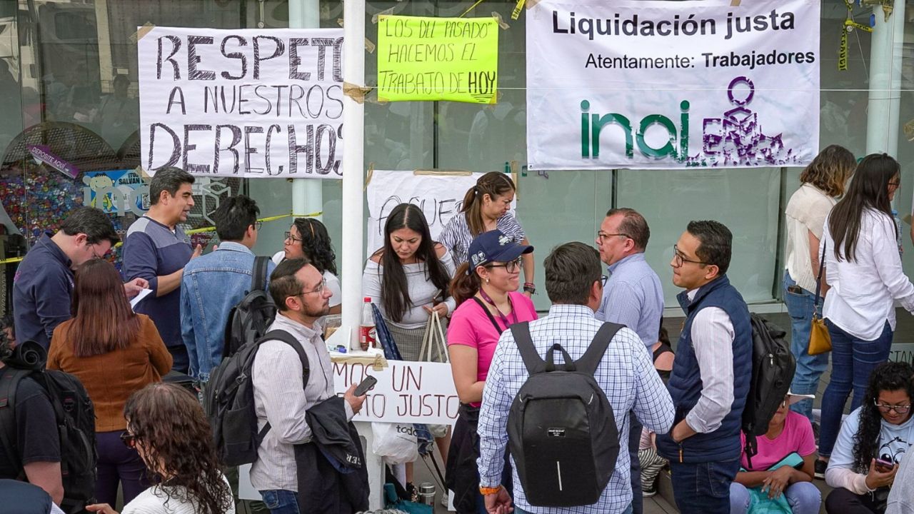 Comisionados instalaron el Comité de Transferencia a la Secretaría Anticorrupción, con lo que a las 23:50 horas dejó de existir el INAI.
