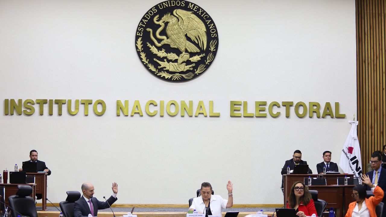 El Instituto Nacional Electoral (INE) determinó que la difusión para promover la elección del poder judicial lo puedan hacer los poderes