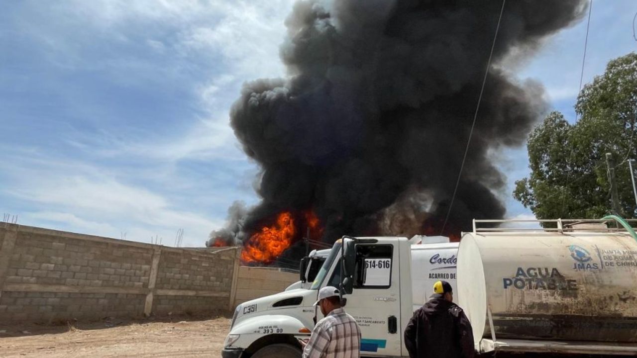 Se registra un fuerte incendio en Chuhuahua