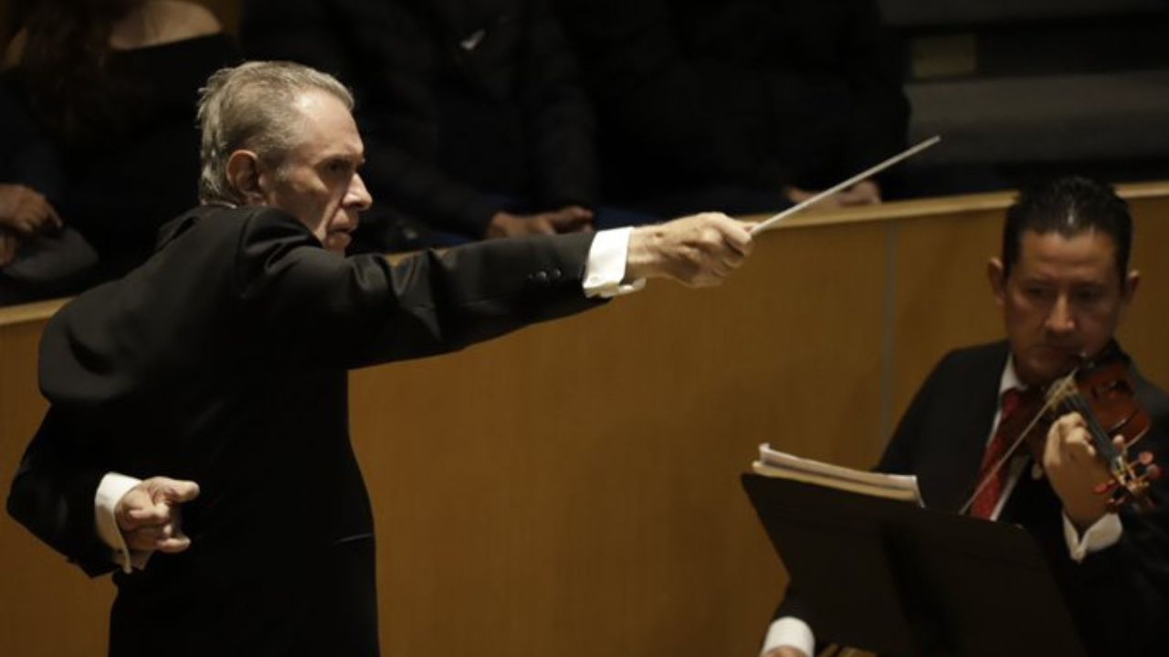 Muere Enrique Bátiz Campbell, director de orquesta y fundador de la Orquesta Sinfónica del Estado de México (OSEM).