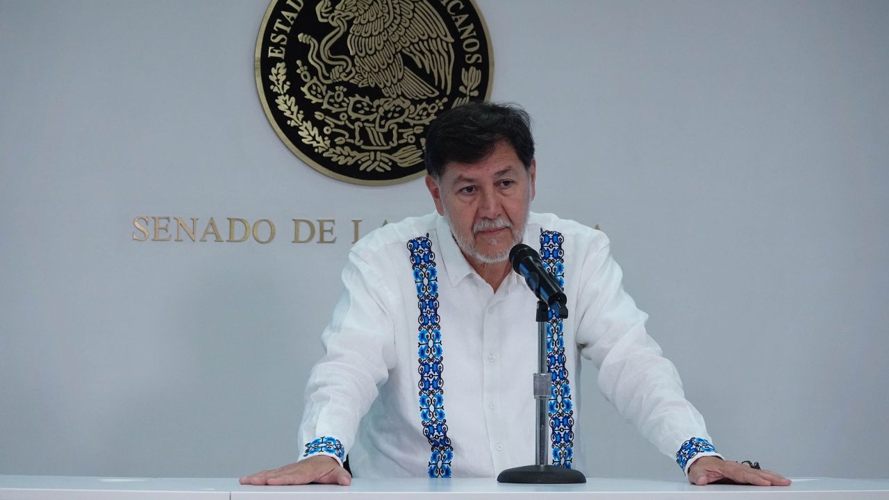 Noroña habría pagado 3 mil pesos de diferencia por cambio de vuelo