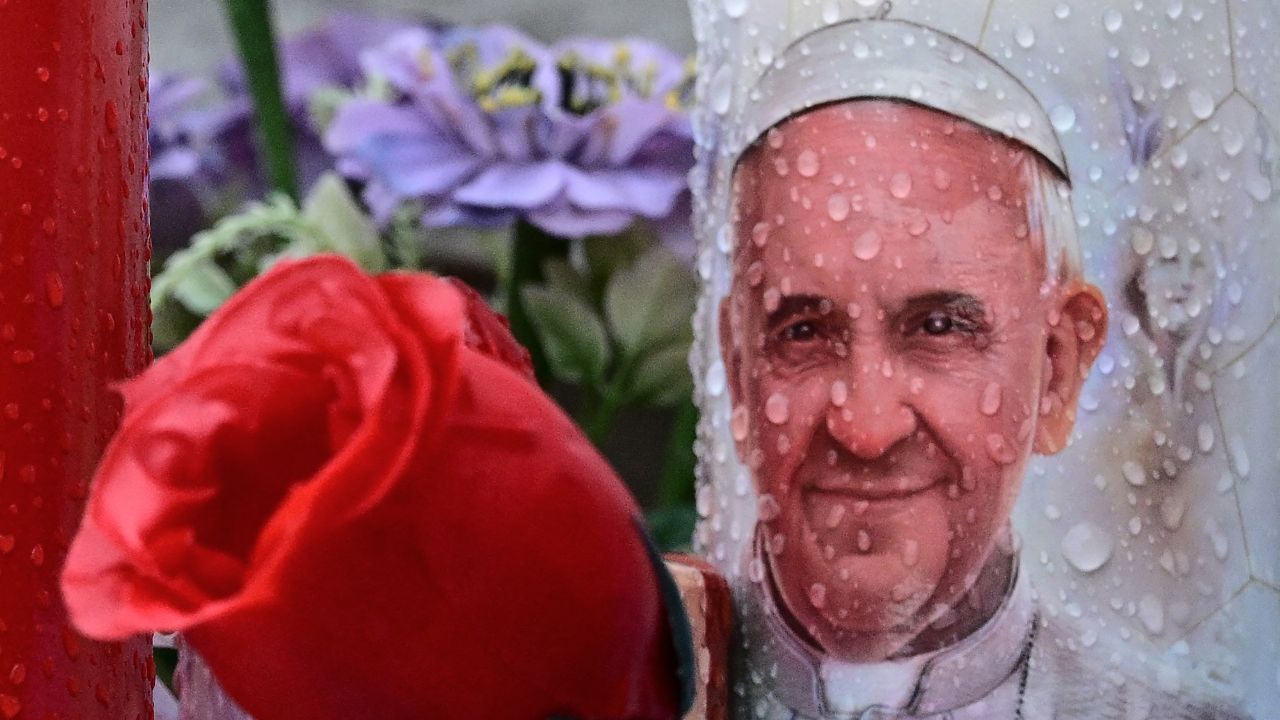 El papa Francisco, fue hospitalizado desde el 14 de febrero por problemas respiratorios