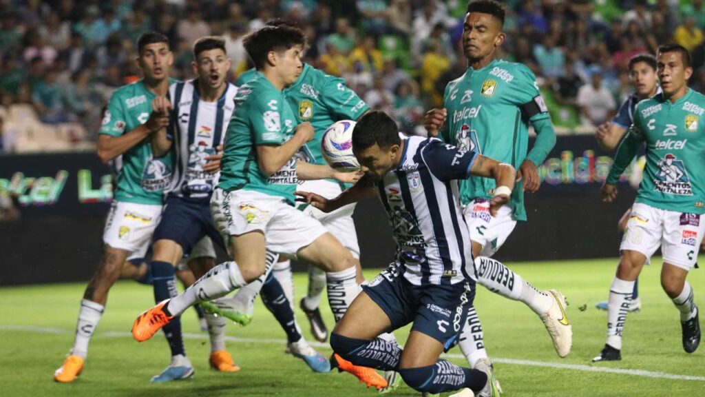 Existe una batalla legal entre Fox Sports México y Fox Corporation por el derecho de transmisiones de Pachuca y León.