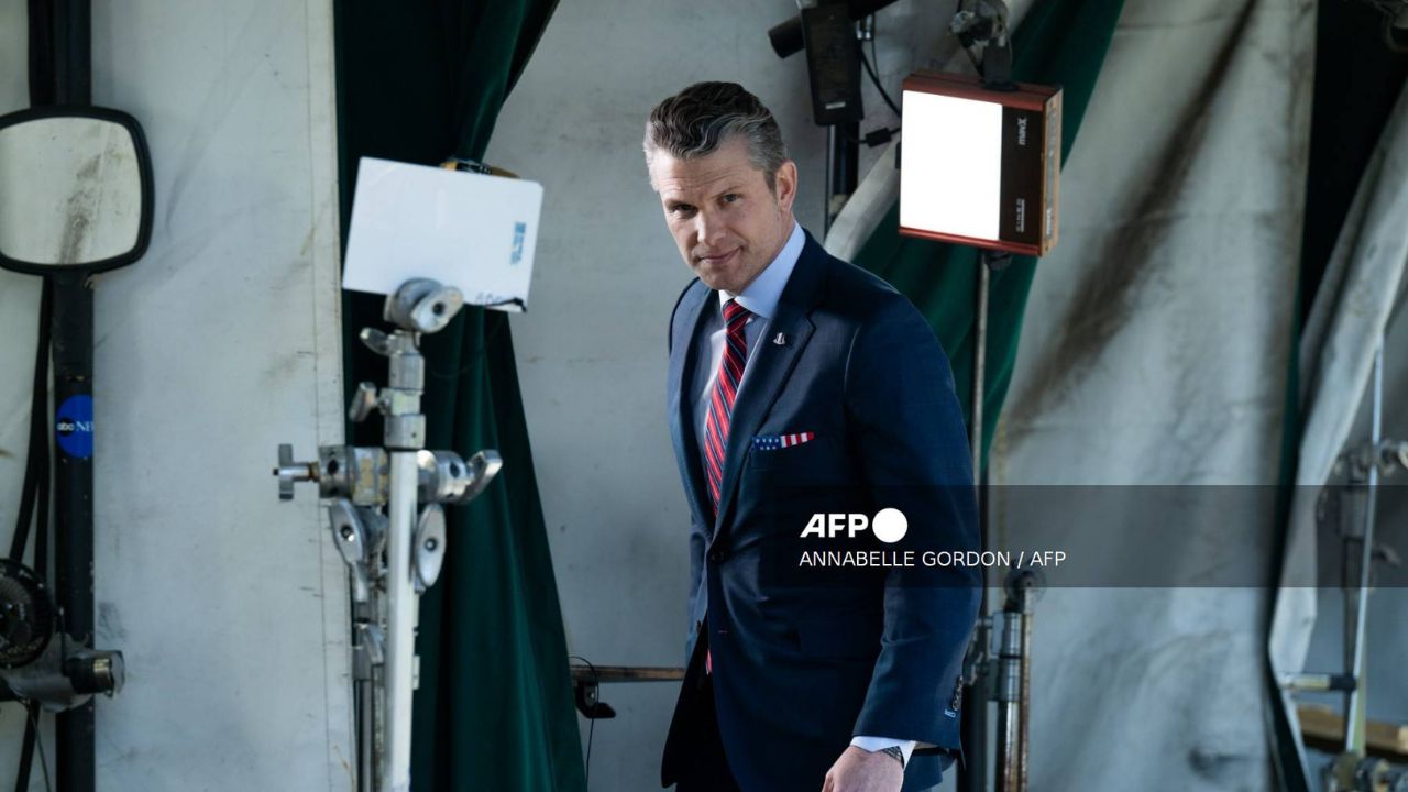 Periodista recibió por error plan de guerra secreto de EU, según la Casa Blanca.