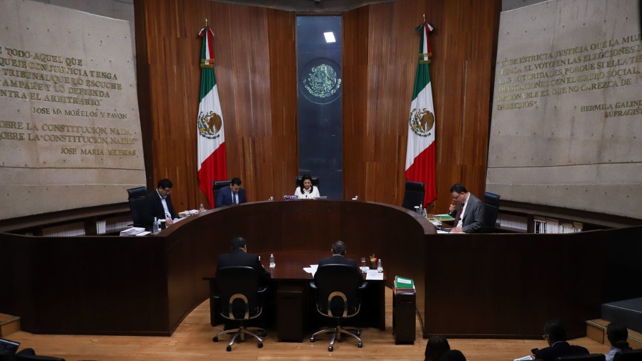 La SCJN será la encargada de resolver la queja contra el magistrado del TEPJF por cometer presuntos actos anticipados de campaña.