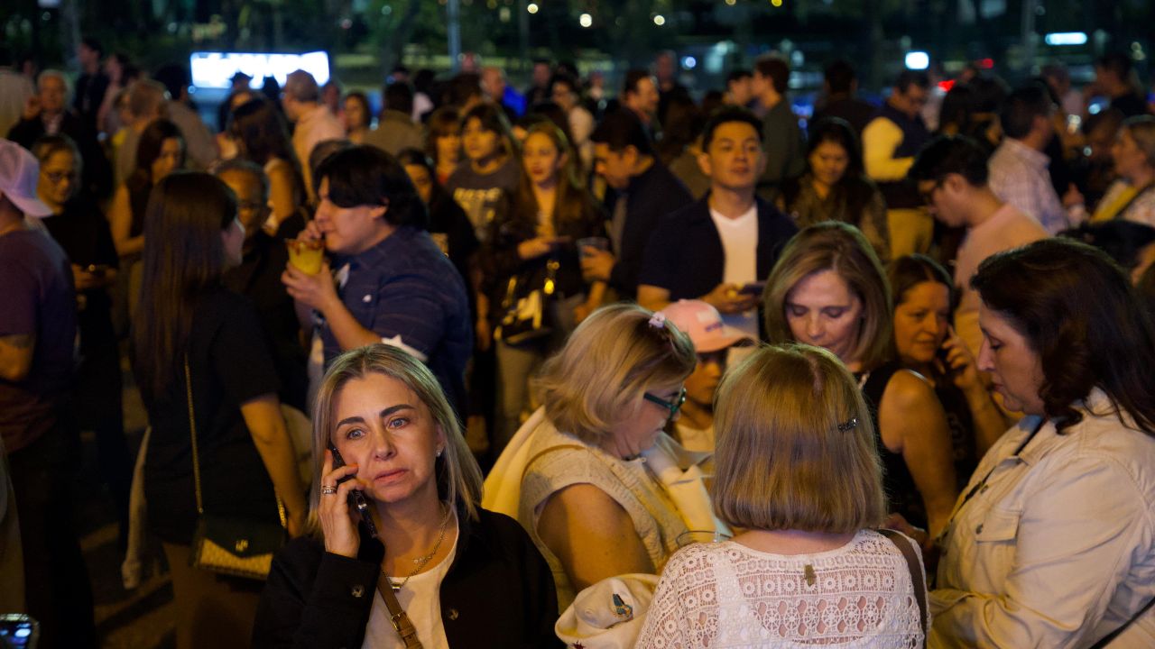 Asistentes al concierto de Miguel Bosé evacuaron el Auditorio Nacional por activación de la alerta sísmica