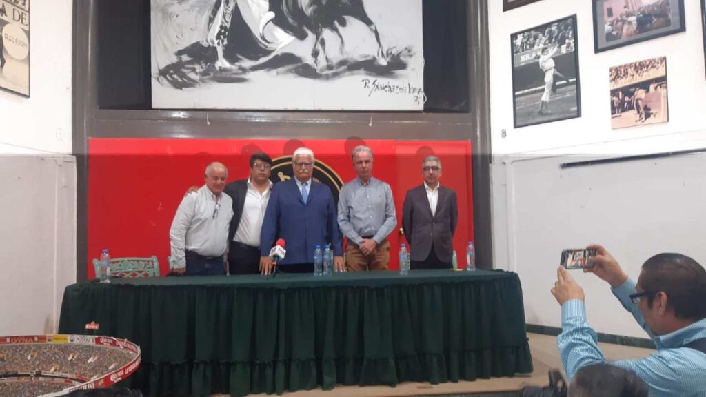 La Asociación Nacional de Matadores, Novillos y Rejoneadores, solicitó una audiencia con gobierno capitalino para expresar su punto de vista en defensa de la fiesta brava.