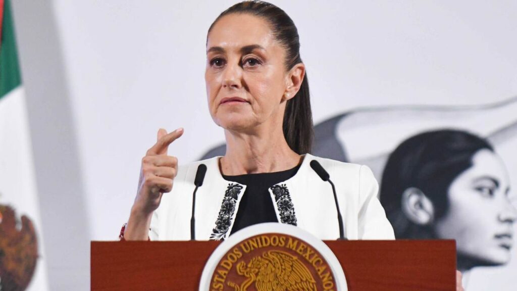 Claudia Sheinbaum señaló que se está fortaleciendo la vigilancia en las aduanas.