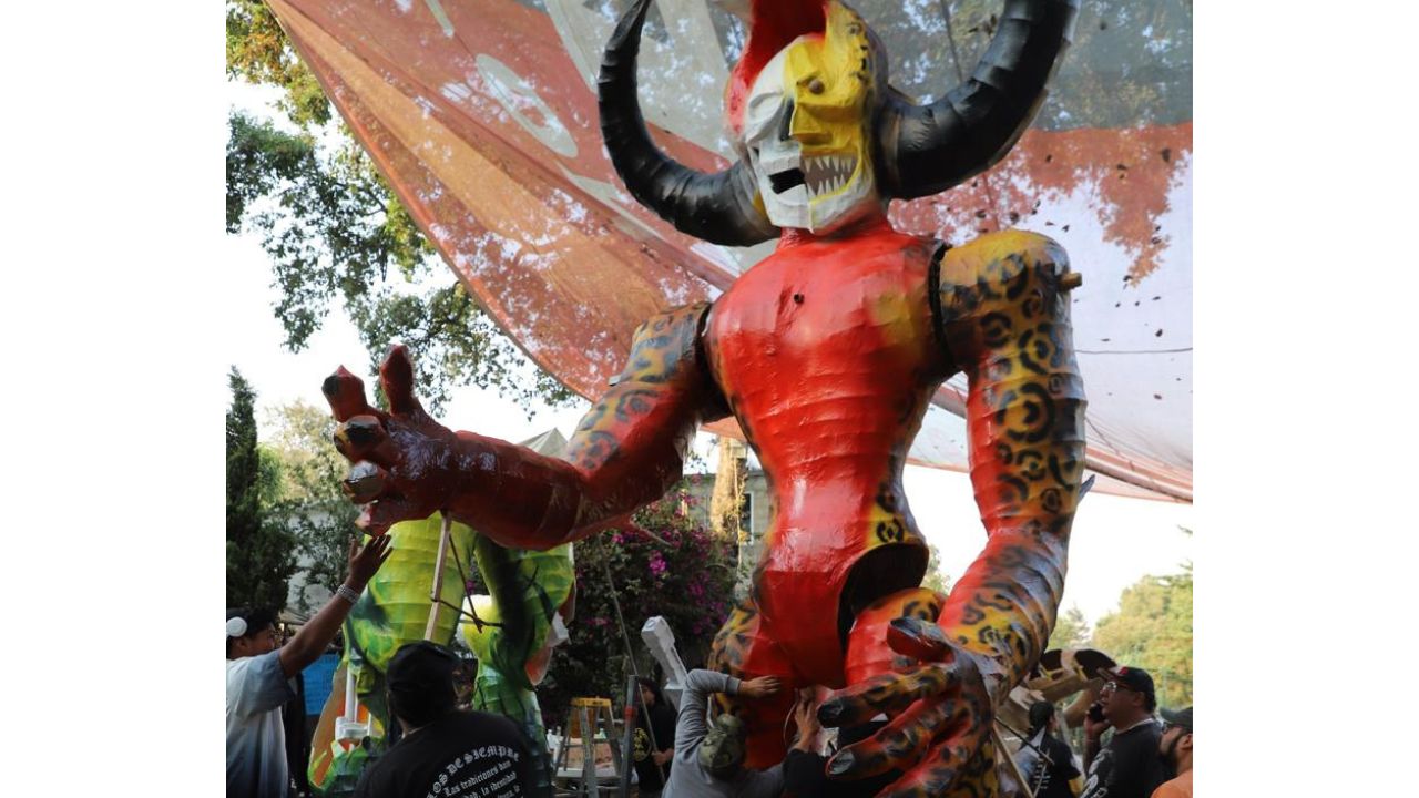 Shimo proviene del náhuatl y significa “travieso o diablillo”.