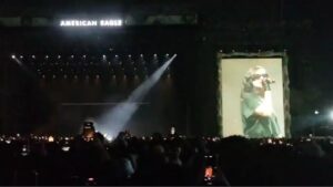 A pesar de que las autoridades decretaron una suspensión inmediata de actividades del Festival Axe Ceremonia, éste continuó con Charlie XCX.