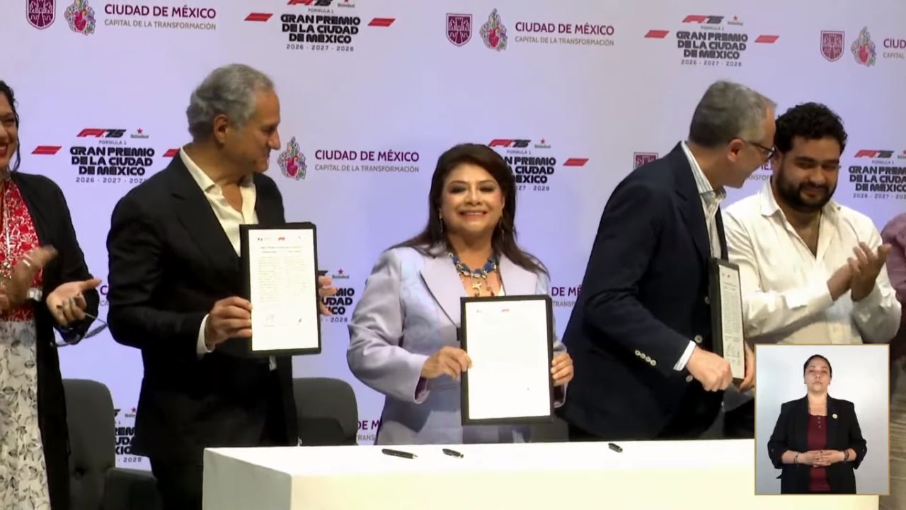 Clara Brugada firma la renovación del Gran Premio de México