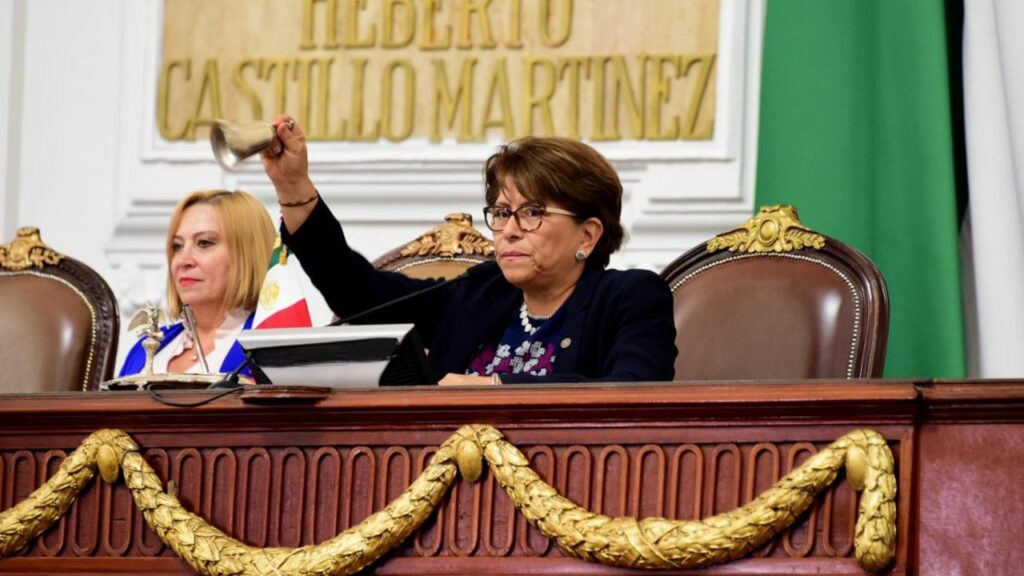 De manera unánime, con 61 votos a favor, el Pleno del Congreso restituyó el uso de suelo a área verde.