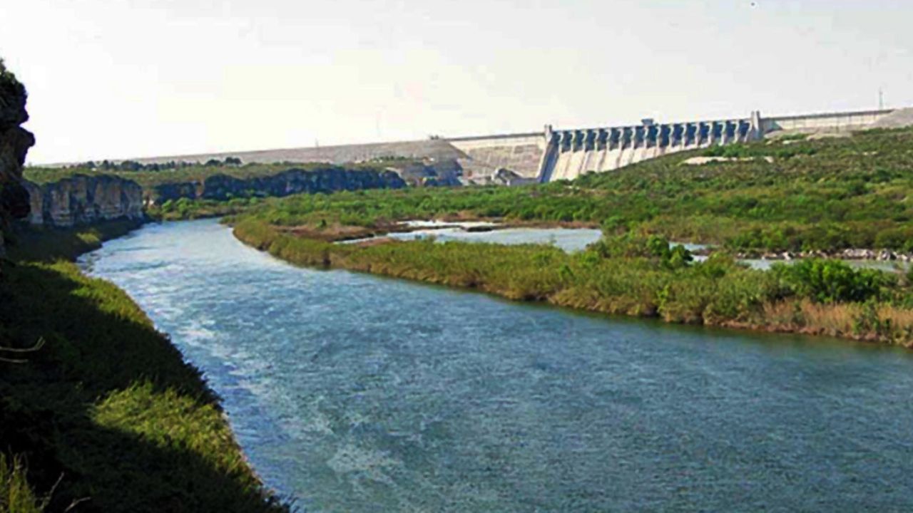 presa "La Amistad"
