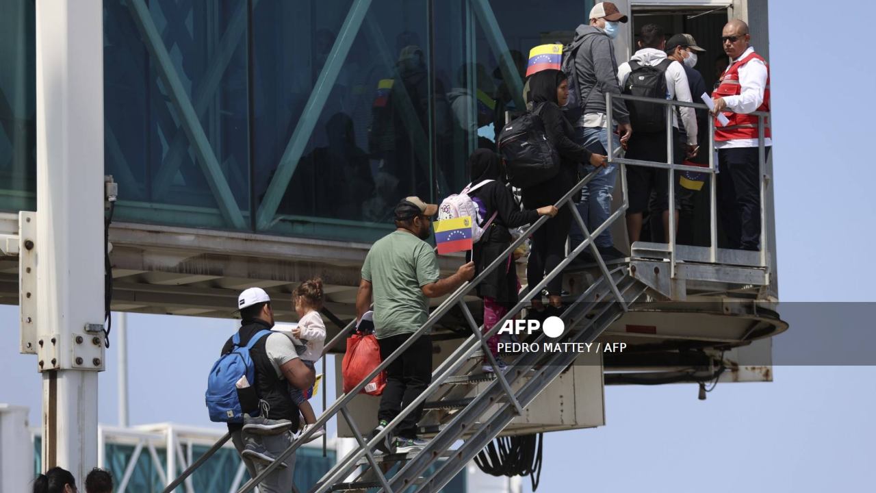 El Gobierno del presidente estadounidense, Donald Trump, buscaría deportar un millón de migrantes en 2025.