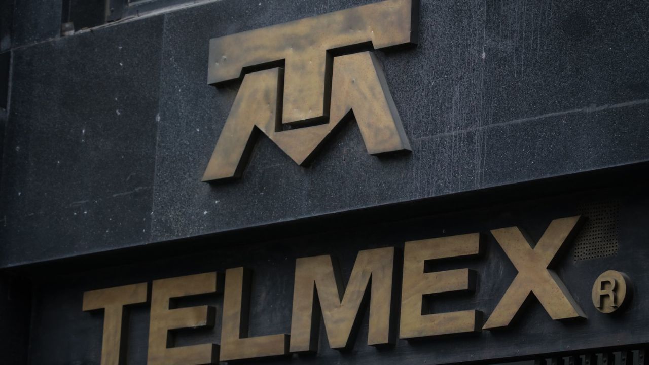 Telmex aprovecha situación tras anuncio de Totalplay que enfureció a usuarios.