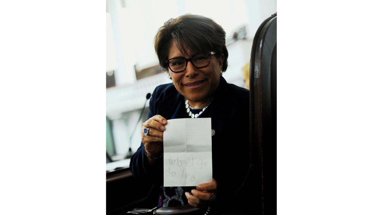 Un diputado, del que no se ha identificado, colocó una frase polémica en su voto al depositarlo en la urna durante la sesión ordinaria en el Congreso de la CDMX.