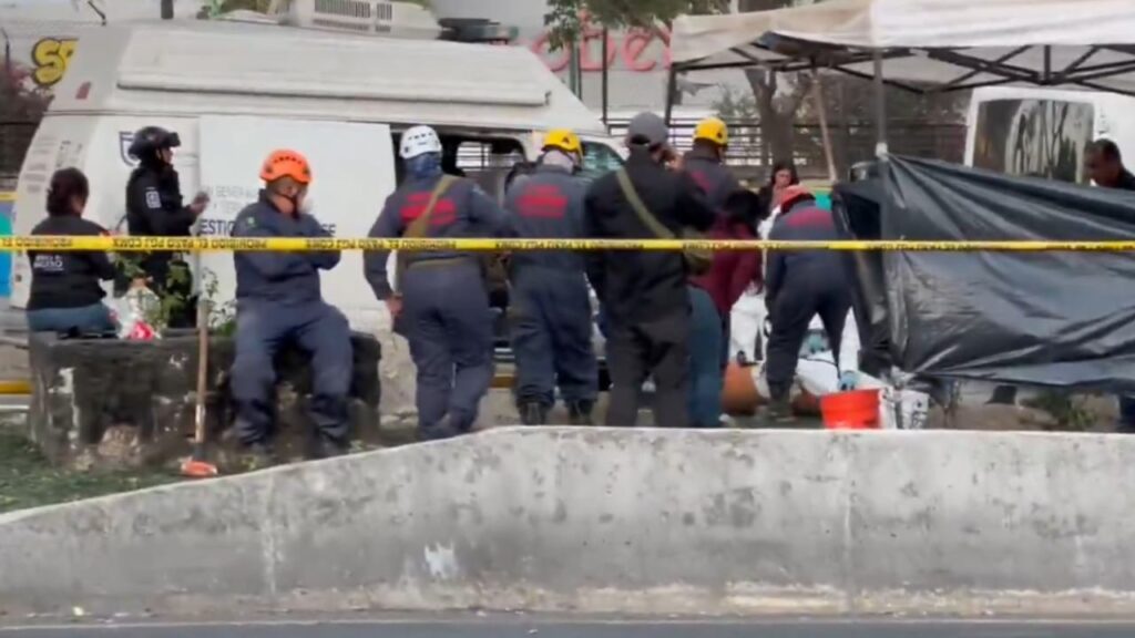 Tras varias horas de trabajo, autoridades capitalinas localizaron restos humanos en el antiguo campamento migrante.