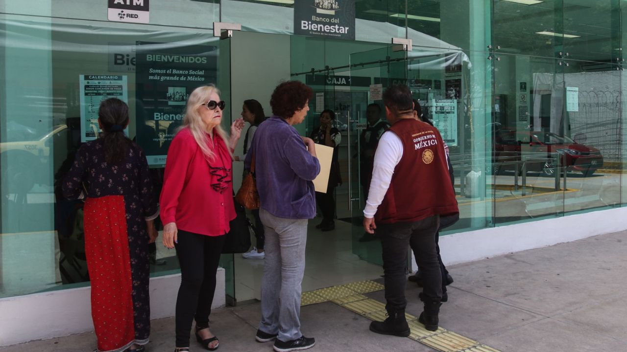 Descubre si es posible transferir recursos de la tarjeta del bienestar a cuentas de otros bancos y qué se necesita para hacerlo.