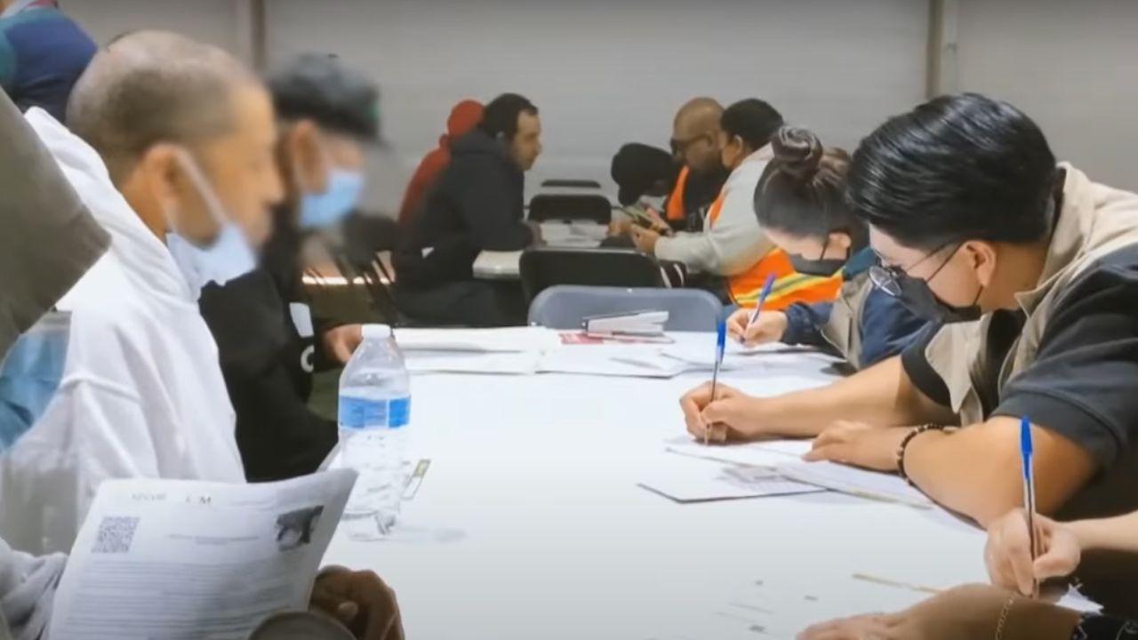 Se han atendido más de 14 mil 300 deportados en los 10 centros instalados en la frontera