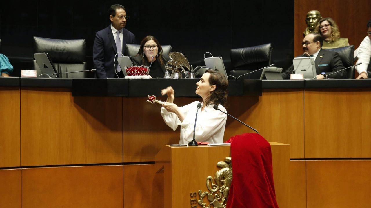 Usted, Noroña, es el reyezuelo de los narcopolíticos: Lilly Téllez en el Senado.