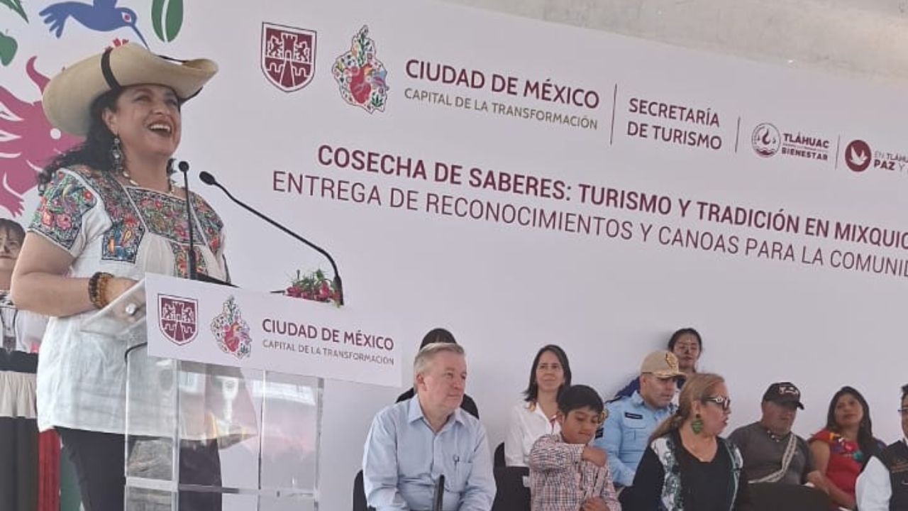 Sectur otorga reconocimientos a pobladores de Mixquic 
