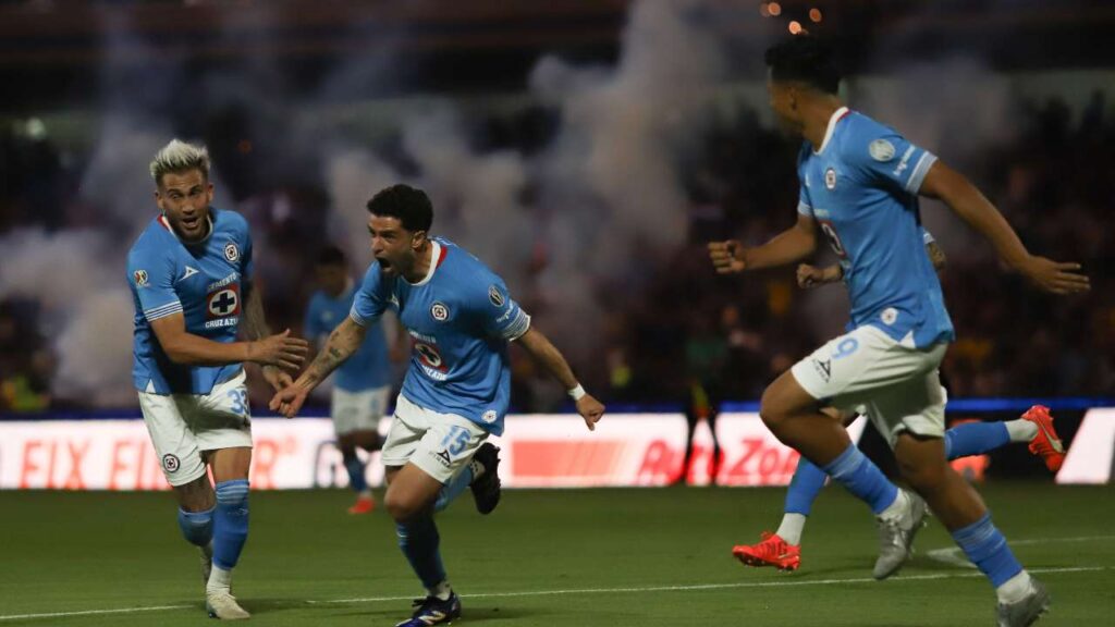 "Nacho" Rivero, quien no podrá estar en este segundo duelo del "Clásico Joven" debido a que fue expulsado, fue el autor del triunfo del Cruz Azul.