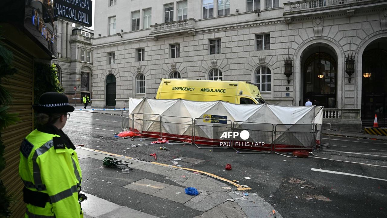 El hombre que atropelló a hinchas del Liverpool FC durante desfile habría estado bajo el efecto de drogas, informó la policía este martes.