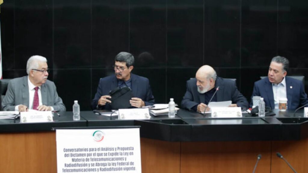 Este jueves se llevó a cabo el quinto y último conversatorio sobre la iniciativa presidencial para una nueva Ley de Telecomunicaciones.