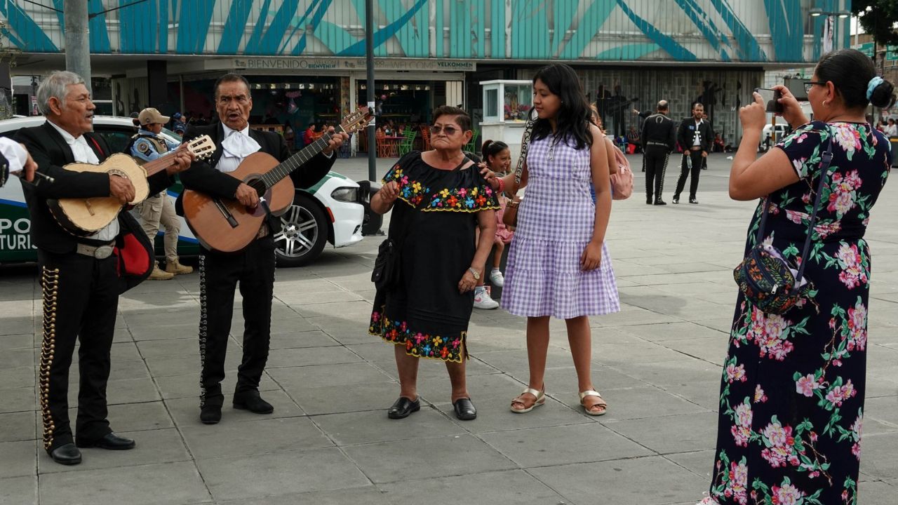 Estiman que las celebraciones en la Ciudad de México con motivo del Día de las Madres generarán una derrama económica de 4 mil 561 millones de pesos.