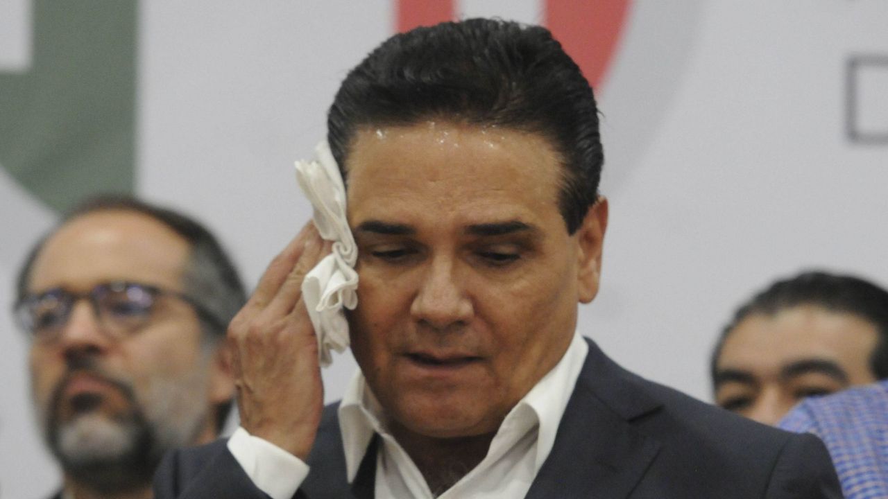 Acusa FGR a jueza de proteger a exgobernador de Michoacán Silvano “N”
