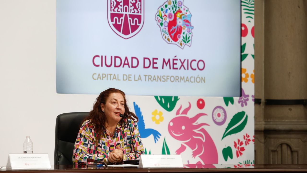 Lupita D'Alessio encabezará celebraciones por el Día de las Madres en el Zócalo capitalino.